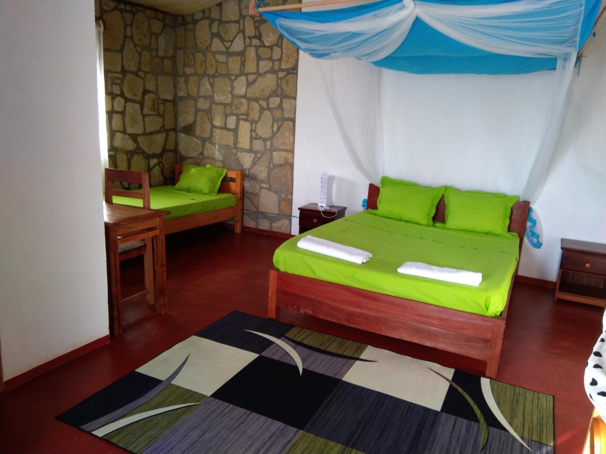 Chambre D'Hote Ristorante Pizzeria Liberta Ranohira Εξωτερικό φωτογραφία